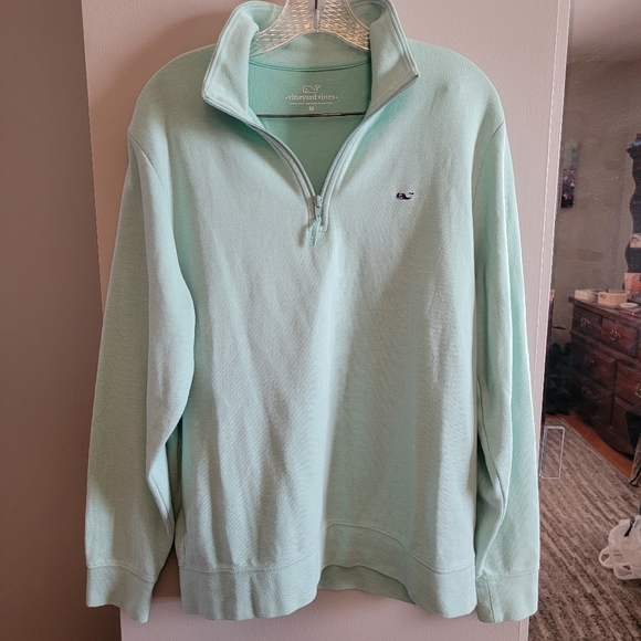 Vineyard Vines 1/2 Zip Pullover- Size Medium - Picture 3 of 7
